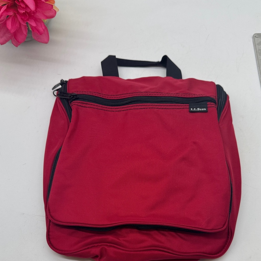 L.L. Bean Men's Red Toiletry Bag NYB9349